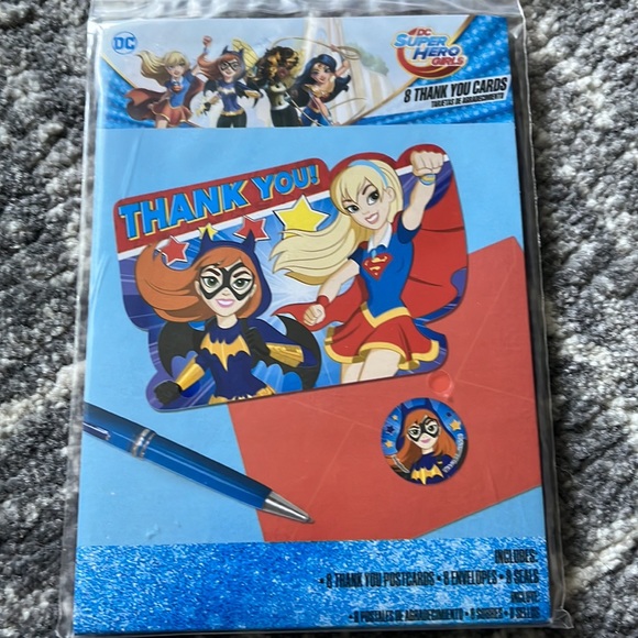 NWT DC SuperHero Birthday Invitations and Thank You Cards - Picture 3 of 6